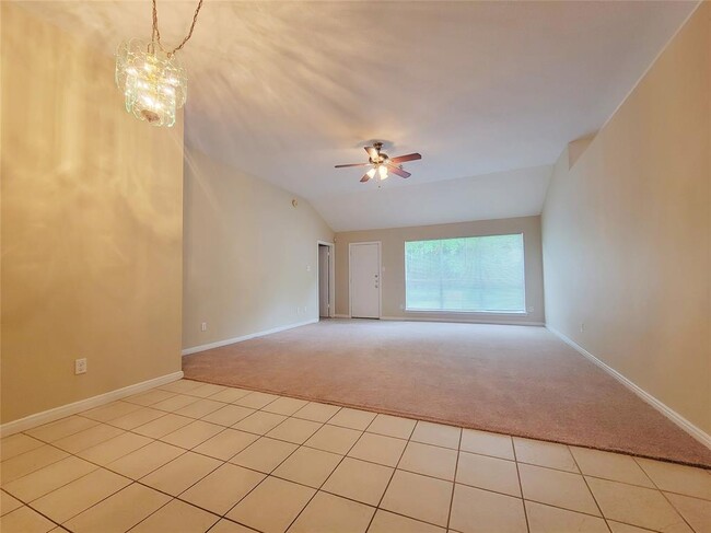 Building Photo - 23426 Summer Pine Dr