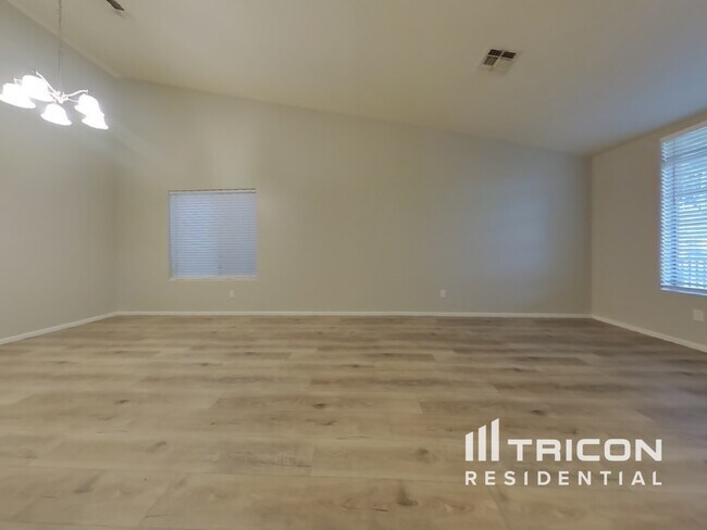 Foto del edificio - 12382 W Hopi St