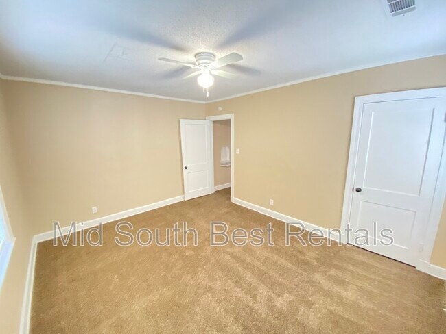 Building Photo - 1604 N Michelle Cir