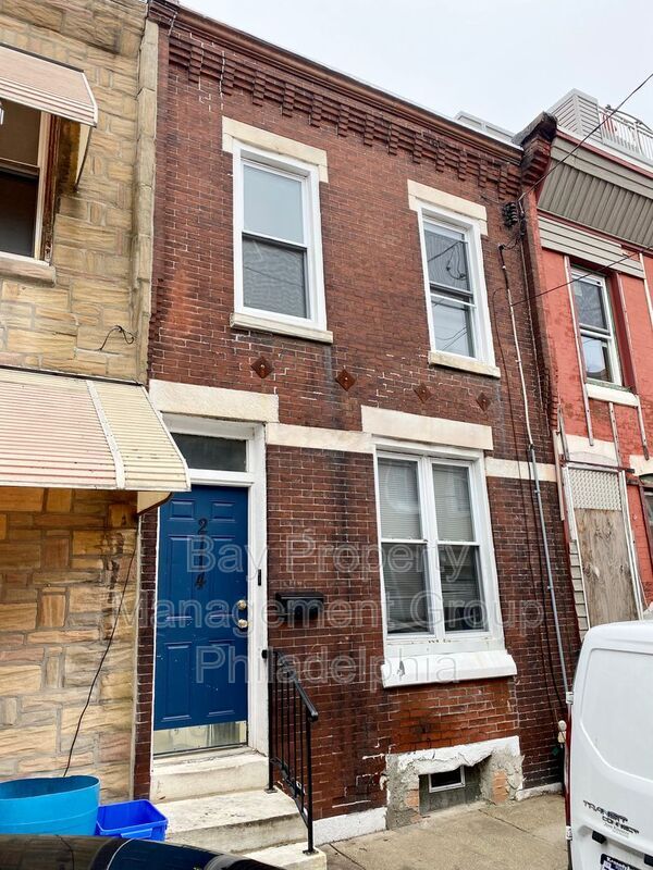 Primary Photo - 2114 Earp St