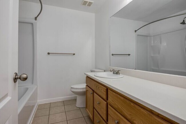 Building Photo - Beautiful Single Family Home for Rent in S...