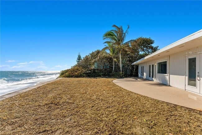 Building Photo - 9556 Doubloon Dr