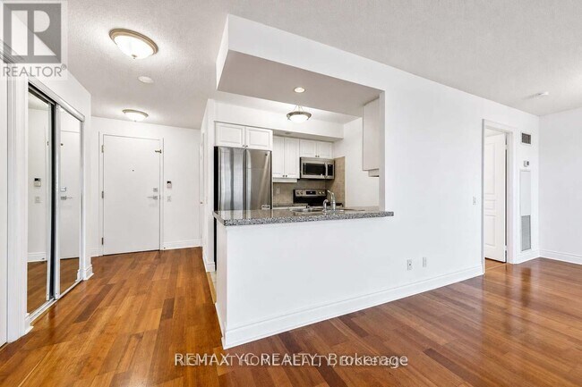 Building Photo - 10 Northtown Way