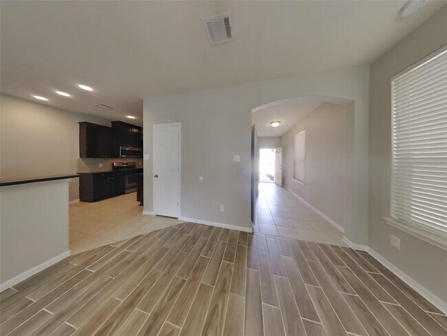 Building Photo - 13406 Holly Vista Dr