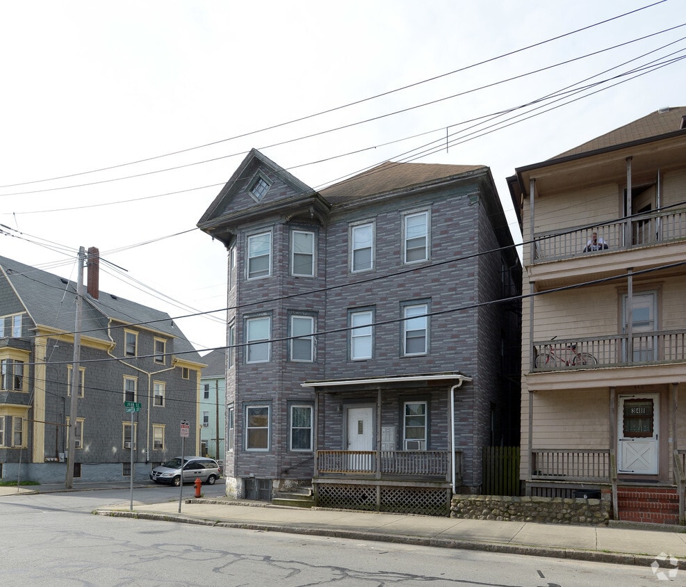 346 Sawyer St, New Bedford, MA 02746 Apartments in New Bedford, MA