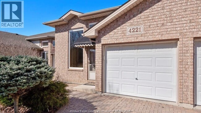 Building Photo - 4221 Stagecoach Ave
