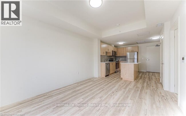 Building Photo - 301-301 Westmount Rd W