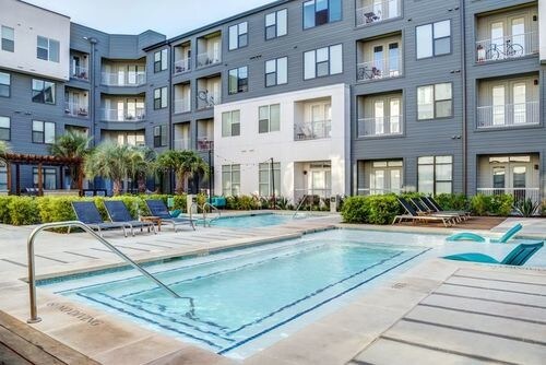 Foto del edificio - 2815 Manor Rd