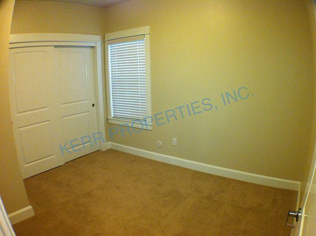 Foto del edificio - 6037 SE Stark St
