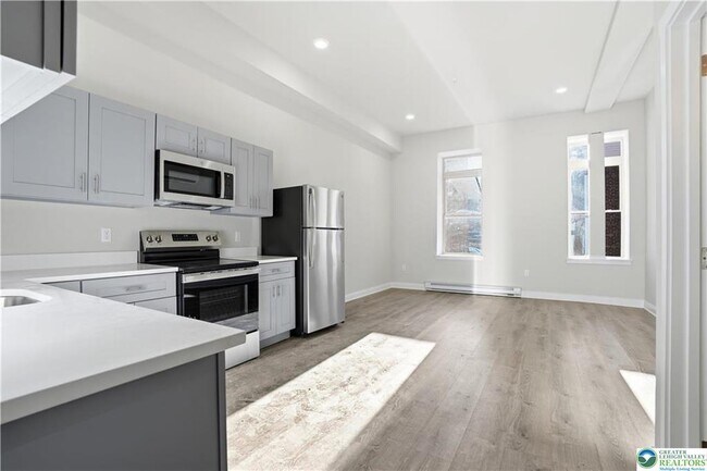 Foto del edificio - 109 S Centre St