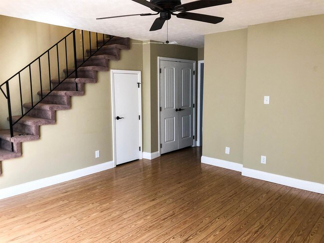 Foto del edificio - 1642 Louisville Rd