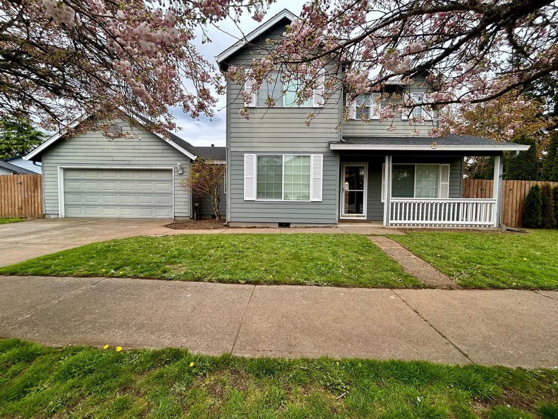 Primary Photo - Welcome to this charming 3-bedroom, 2.5-ba...