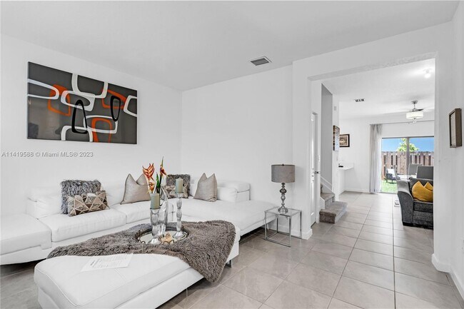 Foto del edificio - 12913 SW 232nd St