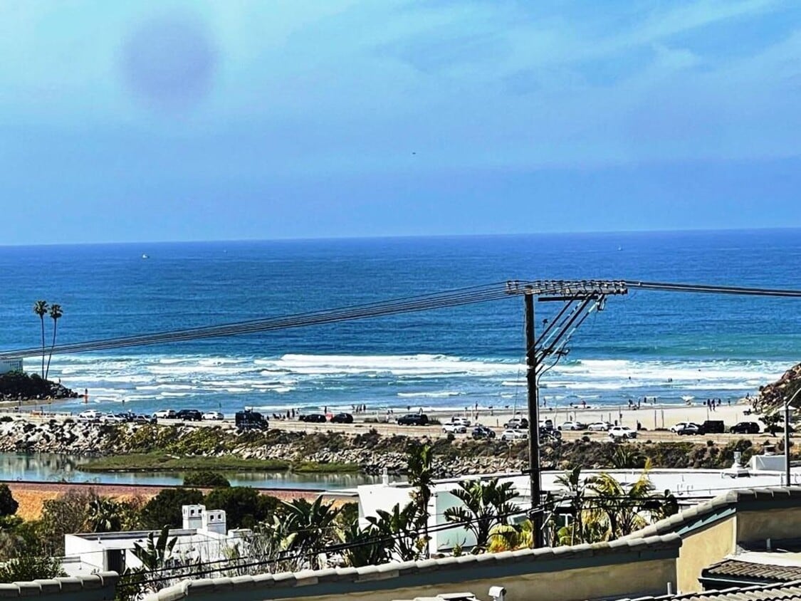 Primary Photo - Spectacular Views To Ocean And Del Mar Rac...