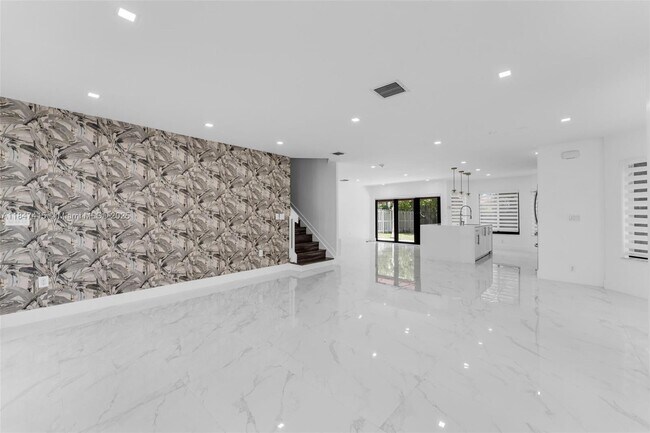 Building Photo - 12403 SW 140th St