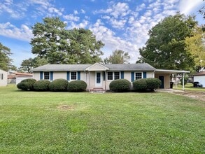 Building Photo - 109 Burlington Dr