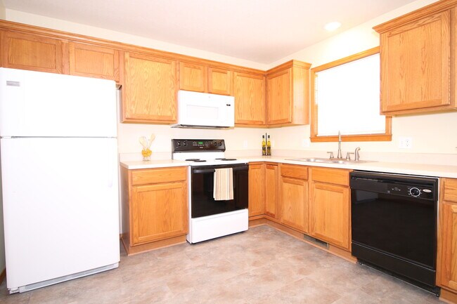 Building Photo - 509 Silverleaf Ln