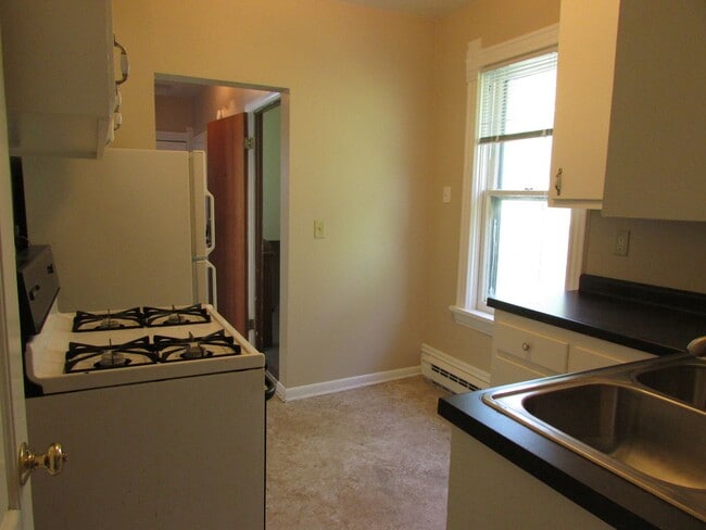 Building Photo - 2065 Winnebago St