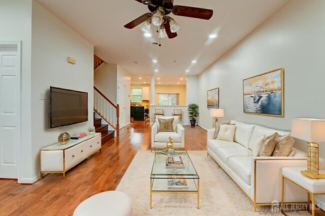 Foto del edificio - 609 Blossom Cir