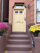 Building Photo - 46 James St