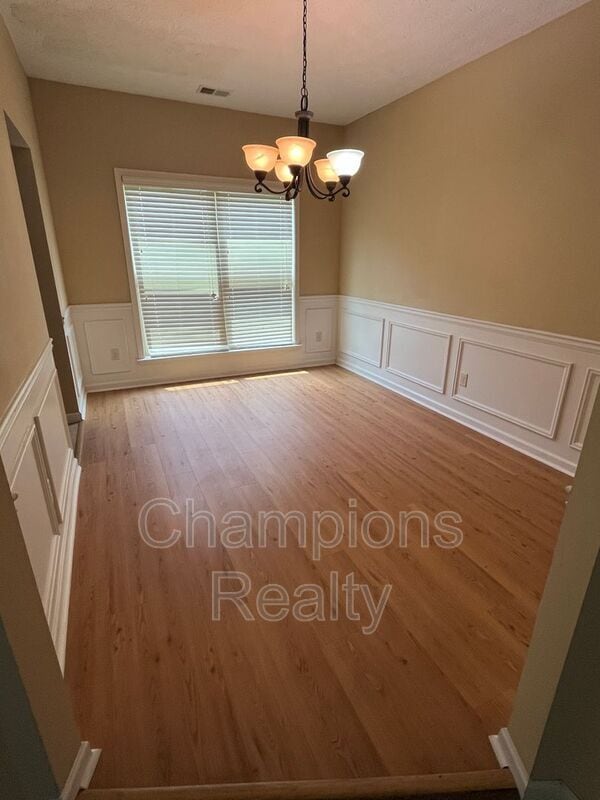 Building Photo - 5766 Olivia Ln