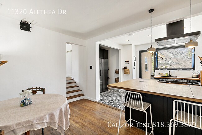 Foto del edificio - 11320 Alethea Dr