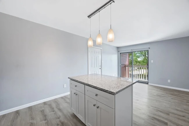 Building Photo - Pineview Apartments