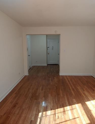 Foto del edificio - 64-20 Saunders St