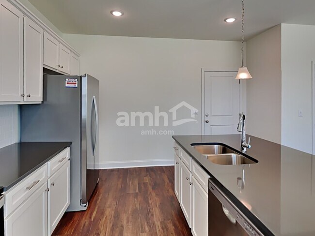 Foto del edificio - 269 Willow Ln