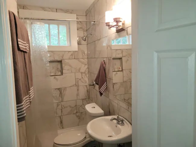 Foto del edificio - 2033 E 4th St