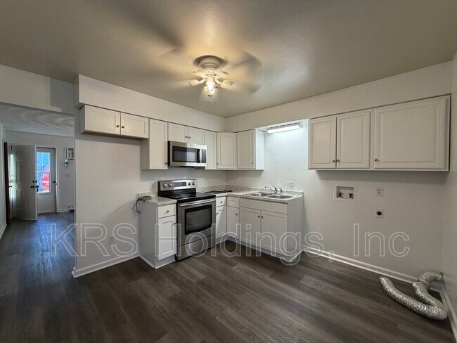 Building Photo - 3020 Kansas Ave