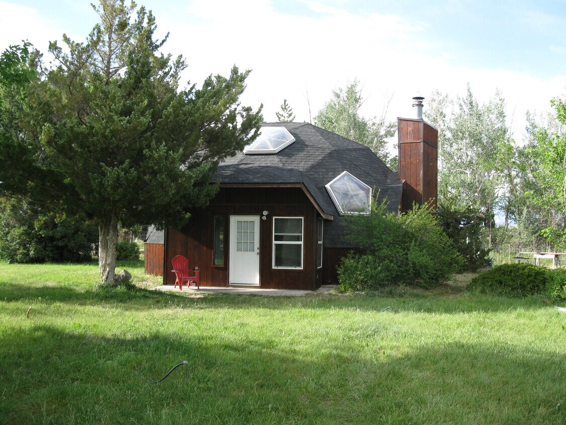 Primary Photo - 21661 Highway 550