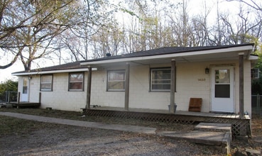 Building Photo - 1420 SE Branner St