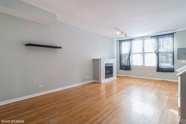 Foto del edificio - 712 W Evergreen Ave