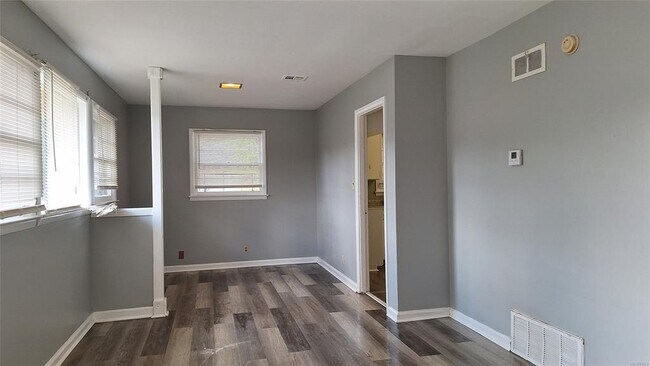 Foto del edificio - 3827 Harrison Rd