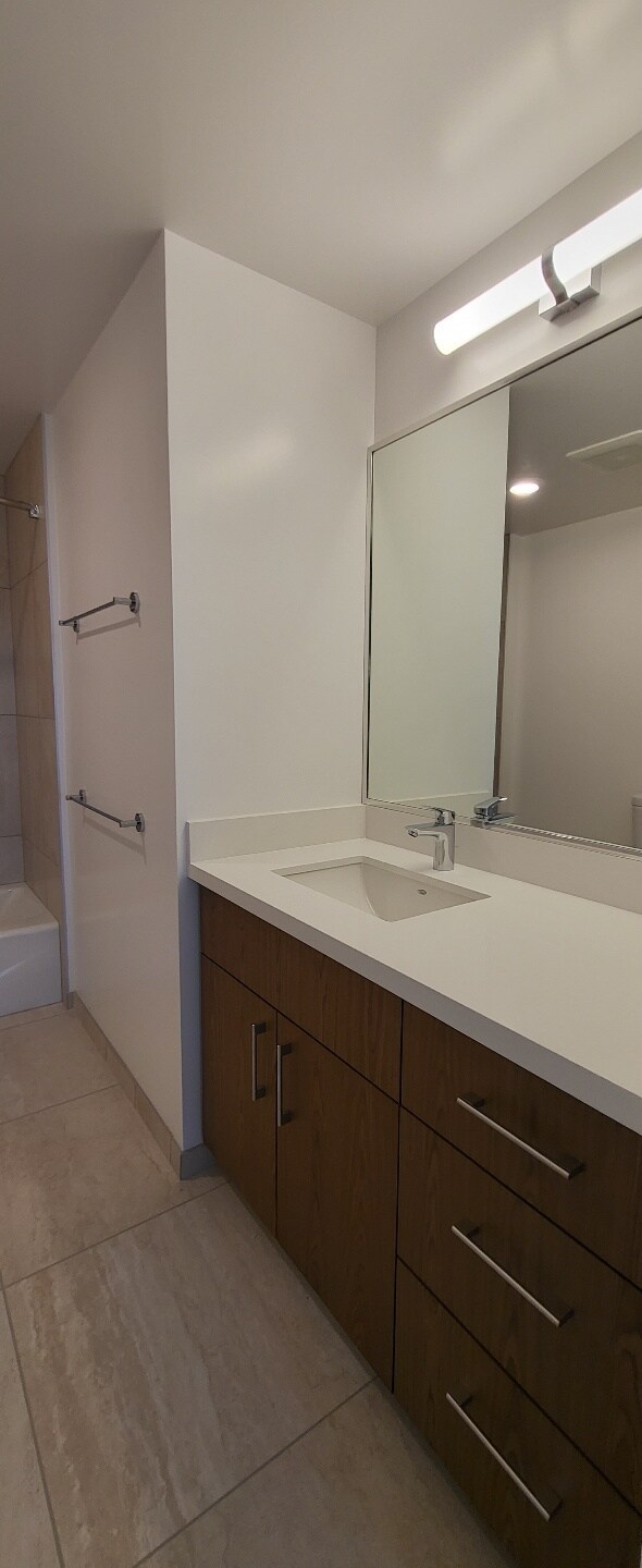 629 Keeaumoku St Unit 3312, Honolulu, HI 96814 Condo for Rent in