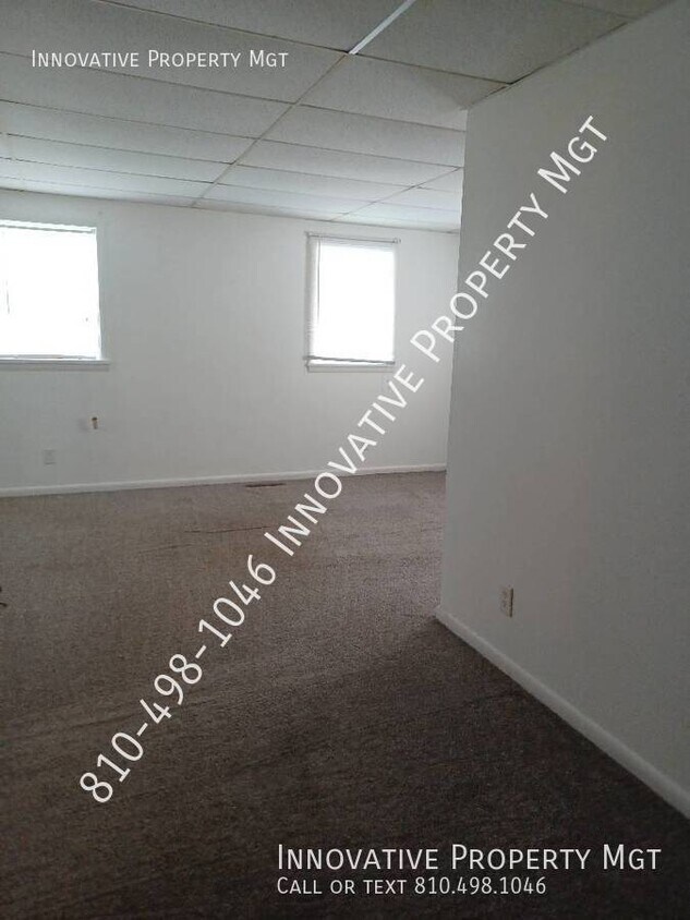 702 Thomson St Unit 1, Flint, MI 48503 Room for Rent in Flint, MI