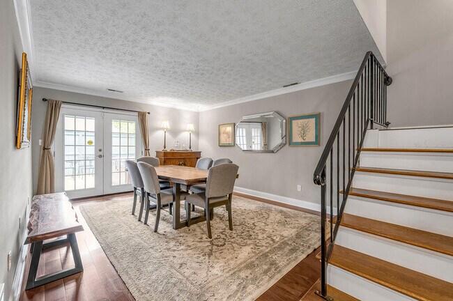 Foto del edificio - 500 Laketower Dr