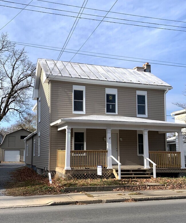 Building Photo - PRICE REDUCTION!! NEWLY RENOVATED!!