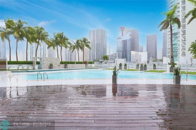 Foto del edificio - 90 SW 3rd St