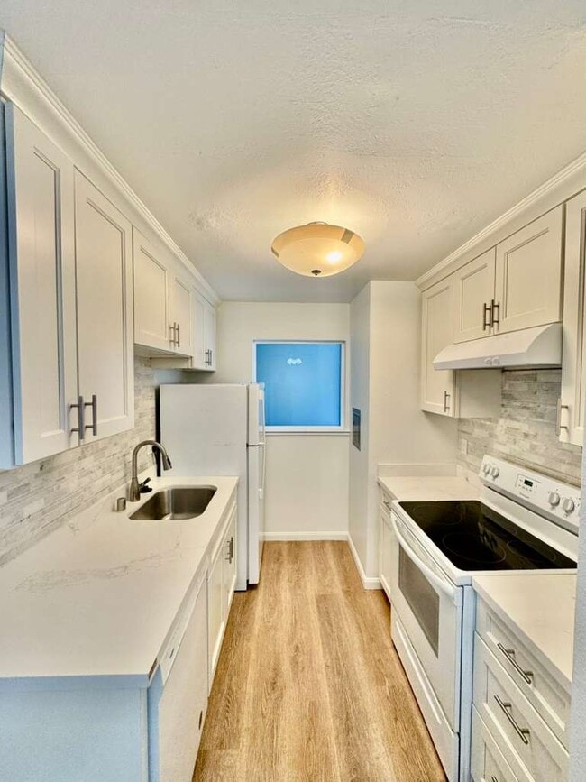 Building Photo - 495 Ignacio Blvd