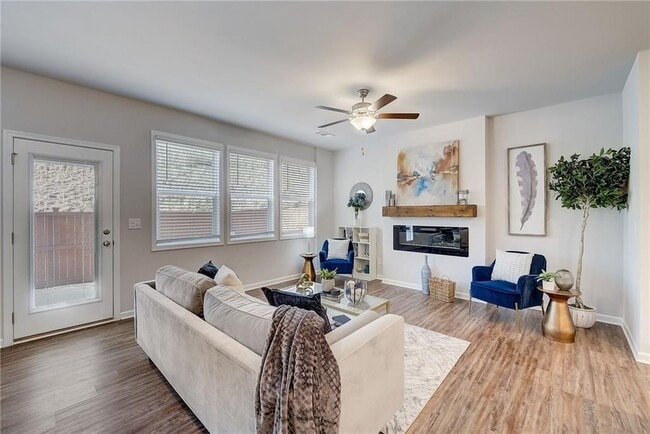 Foto del edificio - 224 Turner Ln