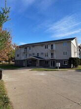 Building Photo - 2305 Martin St