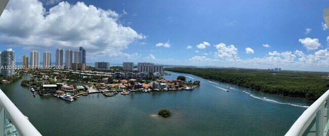 Foto del edificio - 400 Sunny Isles Blvd
