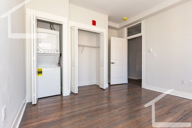 Foto del edificio - Avl 1/1 - Renovated junior 1BR with laundry in unit!