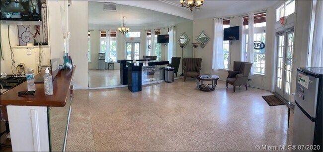 Building Photo - 7643 Harding Ave