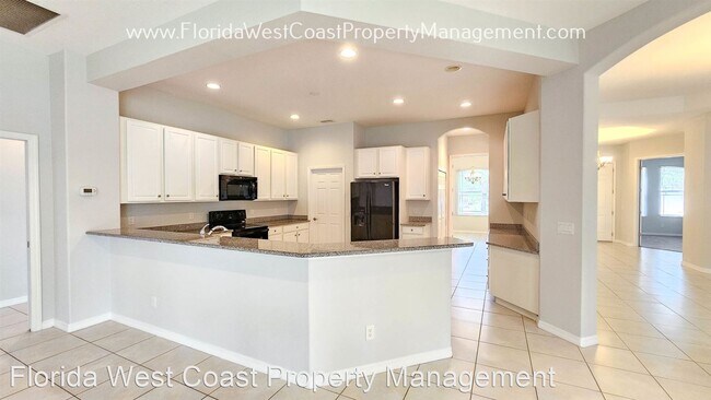 Foto del edificio - 4 br, 3 bath House - 13613 22nd Ct E