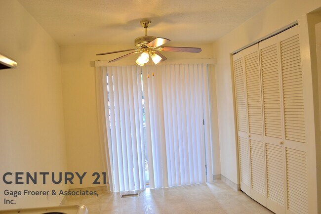 Building Photo - 350 E 4850 S