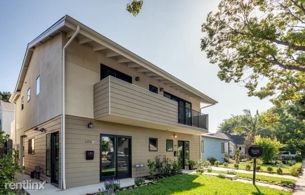 Building Photo - 3532 Hayden Ave
