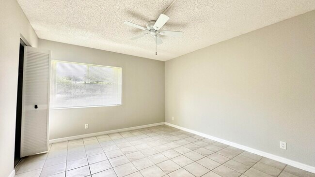 Building Photo - 4956 Sable Pine Cir